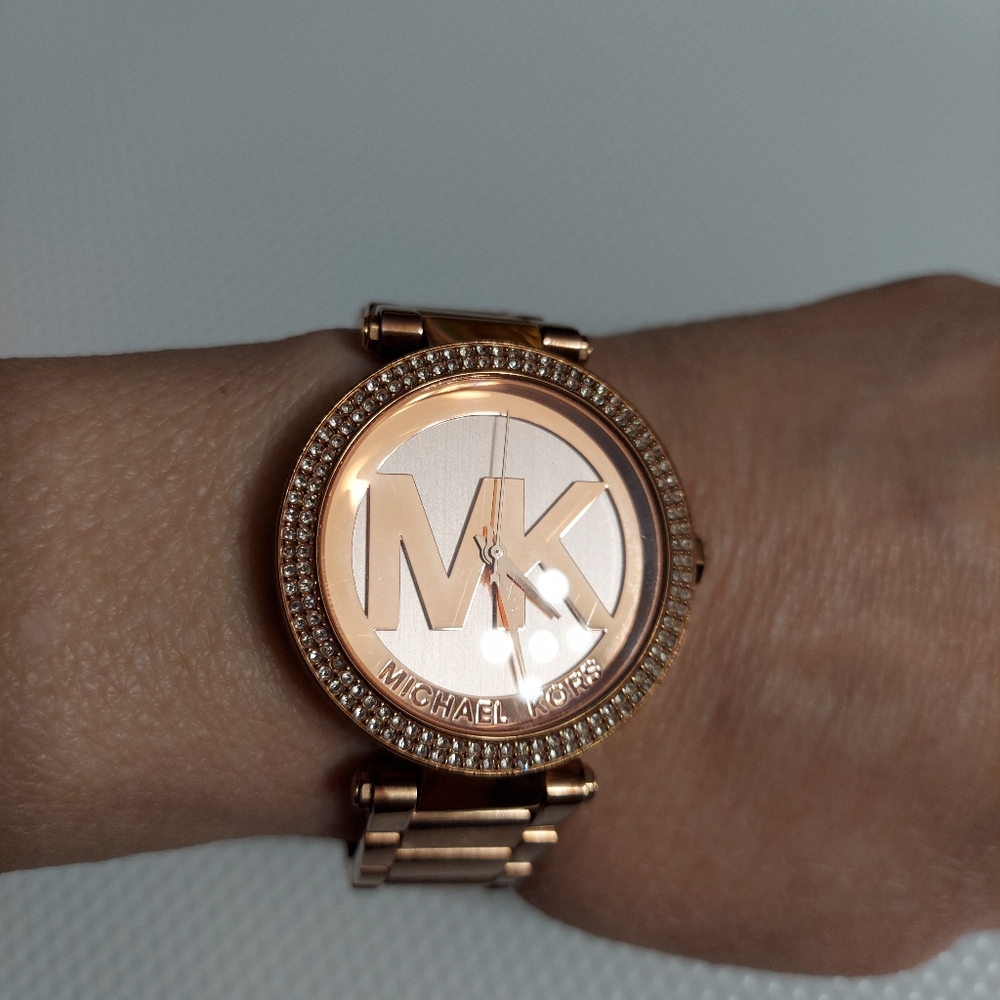 Michael Kors Rose Gold/Quartz & Pave' Bezel Bracelet Watch - Picture 2 of 8